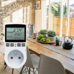 Digital / Heating Cooling Thermostat Socket Lcd Temperature Controller, 230v For Greenhouse Farm Temperature Controller/terrarium Thermostat(socket) X