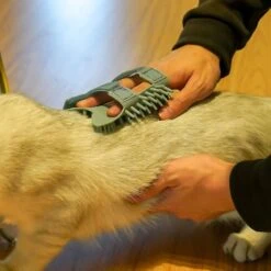 Wabjtam 2pcs Wall Mounted Cat Corner Scratcher, Cat Face Scratcher, Wall Corner Groomers Soft Grooming Brush